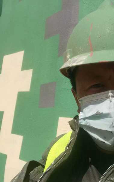 海南藏族迷彩漆未完全固化；